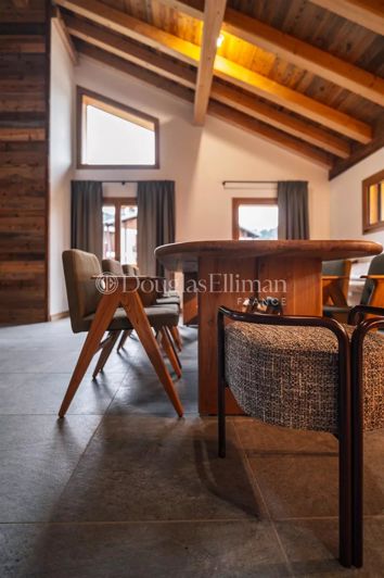 Image No.9-5 Bed House for sale