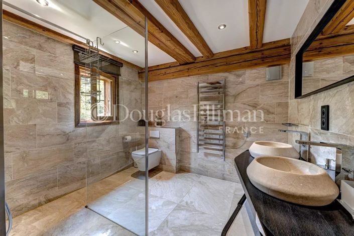 Image No.11-6 Bed House for sale