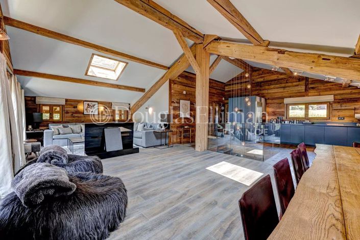 Image No.3-6 Bed House for sale