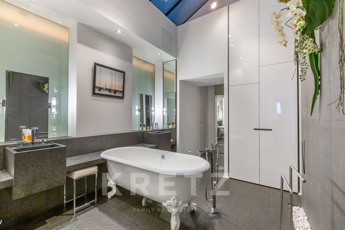 Image No.8-3 Bed Apartment for sale