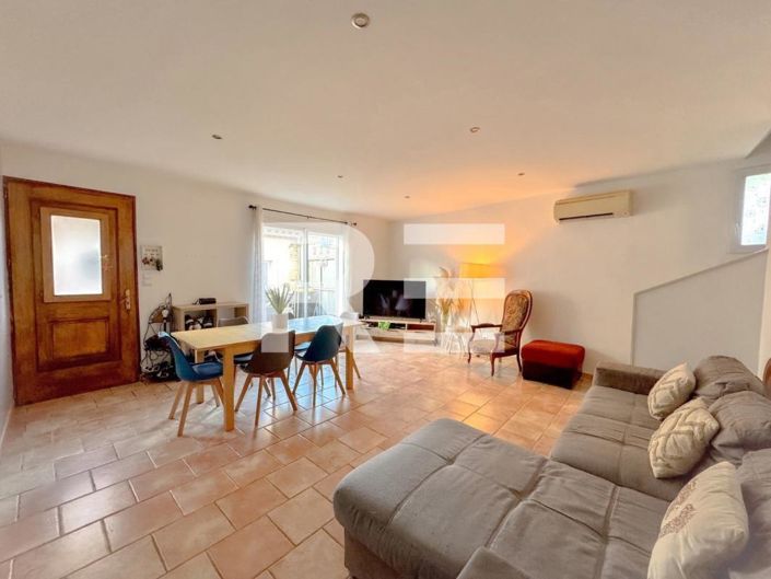 Image No.2-Maison de 5 chambres à vendre à Saint-Gilles