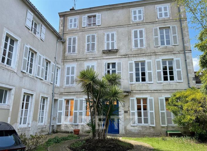 Image No.2-10 Bed House for sale