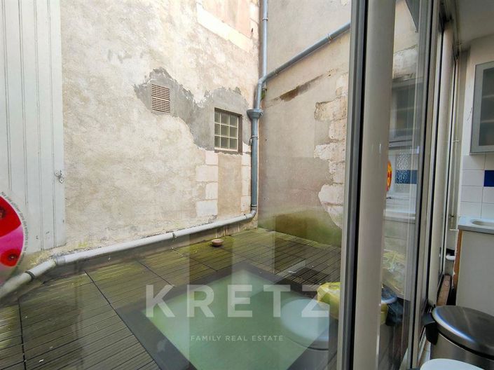 Image No.6-10 Bed House for sale