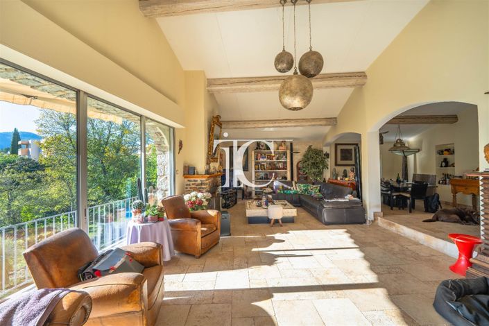 Image No.10-4 Bed House for sale