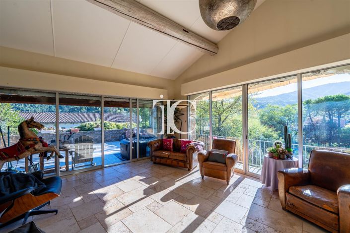 Image No.14-4 Bed House for sale