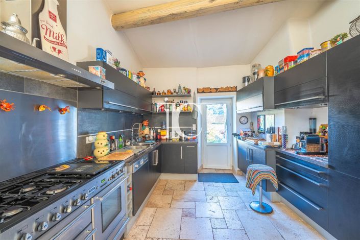 Image No.15-4 Bed House for sale