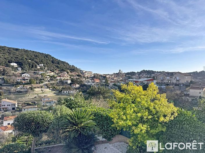 Image No.10-5 Bed House for sale