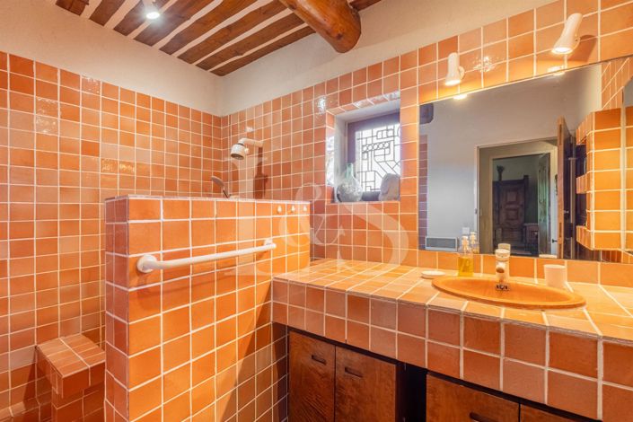 Image No.18-4 Bed House for sale