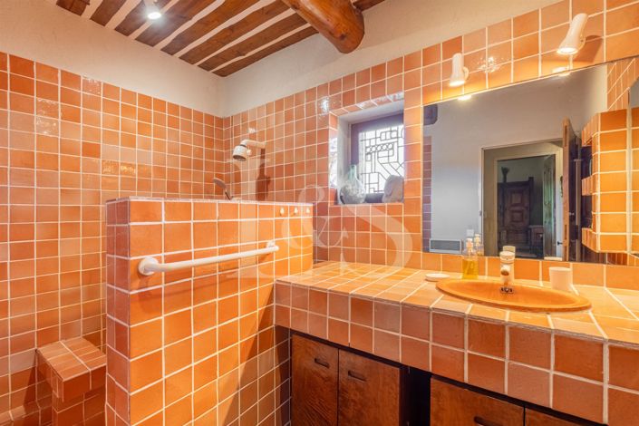 Image No.18-4 Bed House for sale