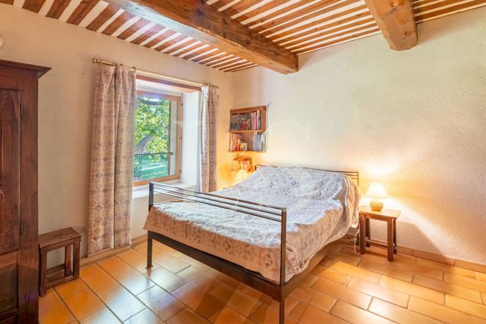 Image No.19-4 Bed House for sale