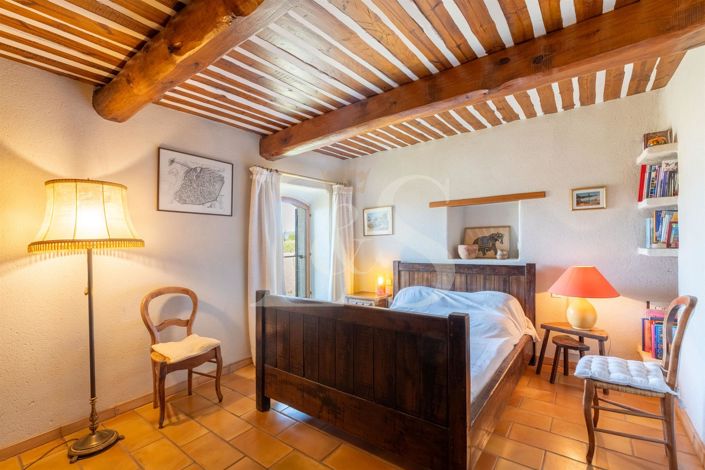 Image No.21-4 Bed House for sale