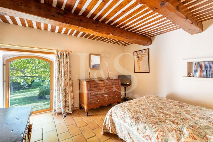 Image No.22-4 Bed House for sale