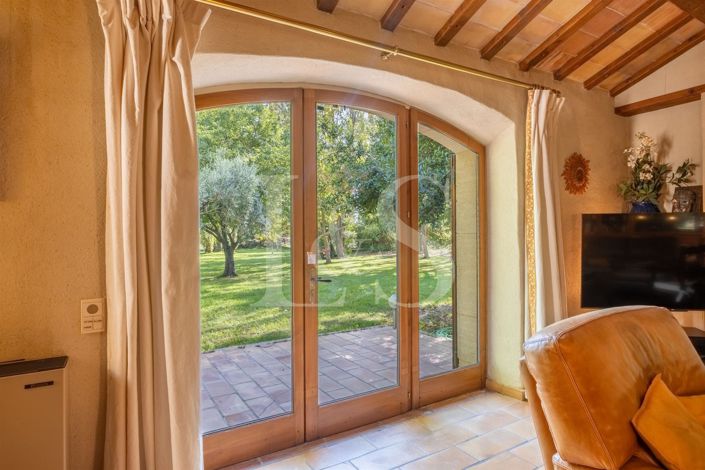 Image No.24-4 Bed House for sale