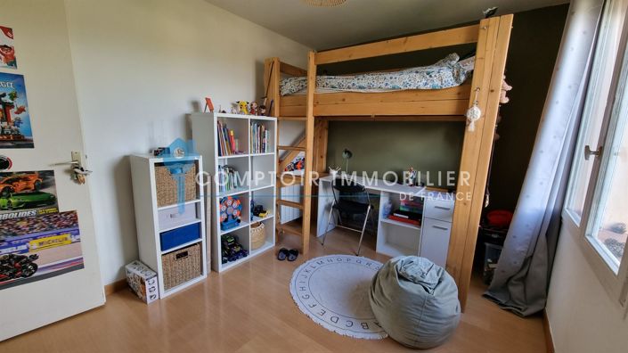 Image No.10-3 Bed House for sale