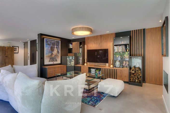 Image No.10-7 Bed House for sale