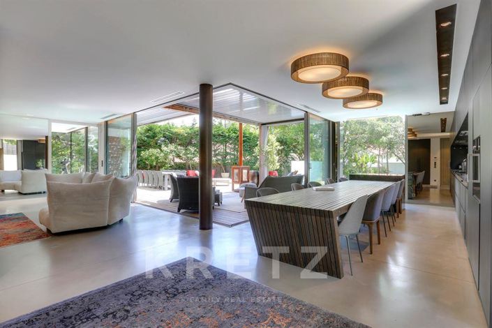 Image No.9-7 Bed House for sale