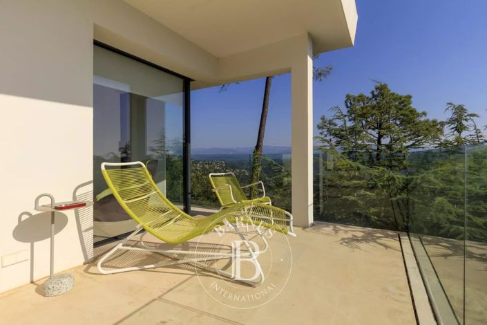 Image No.10-4 Bed House for sale