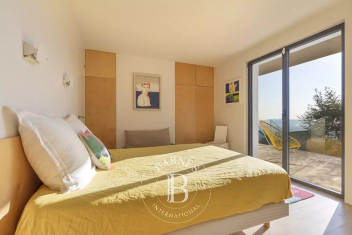 Image No.9-4 Bed House for sale