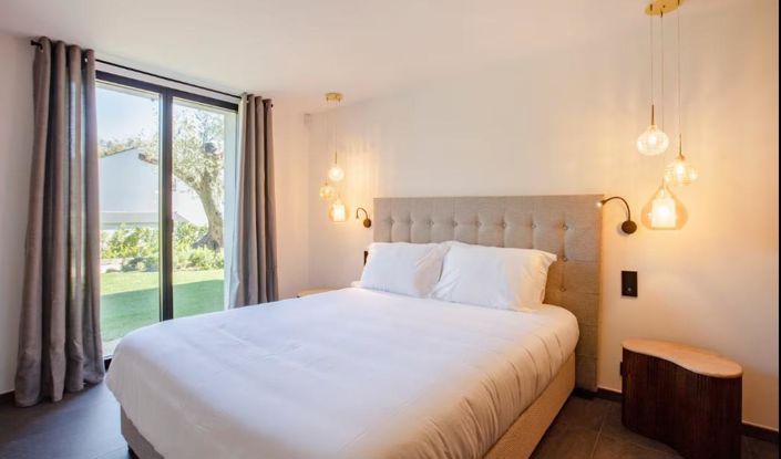 Image No.13-5 Bed House for sale