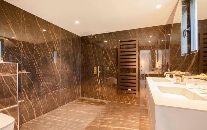 Image No.16-5 Bed House for sale