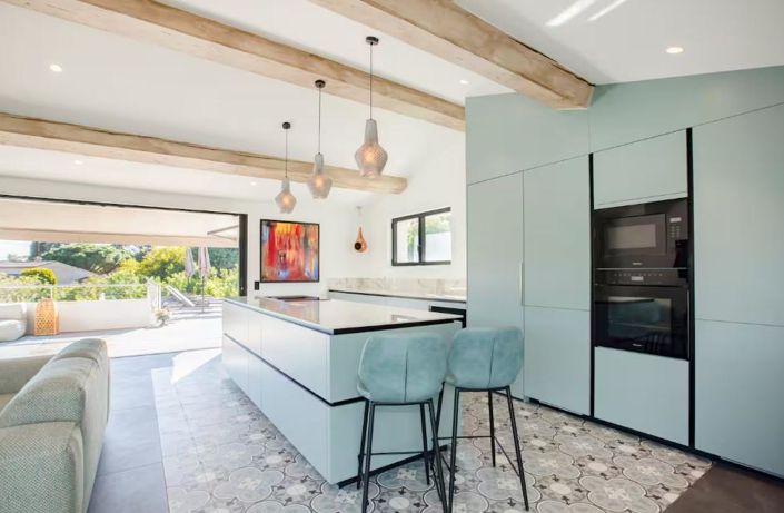 Image No.5-5 Bed House for sale