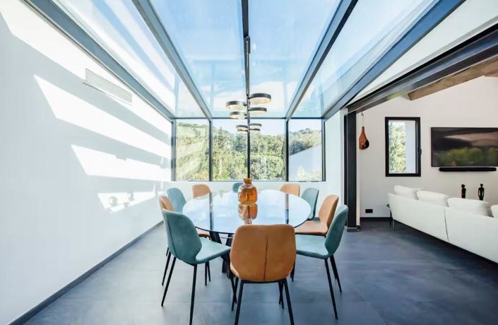 Image No.7-5 Bed House for sale