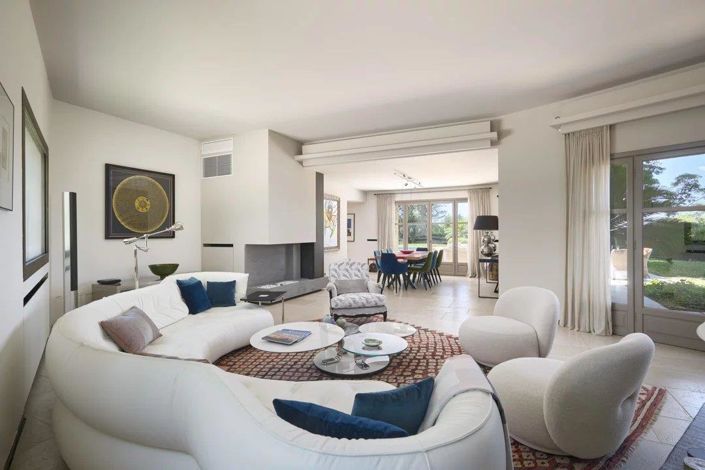 Image No.10-6 Bed House for sale