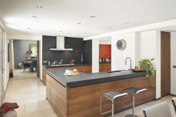 Image No.12-6 Bed House for sale