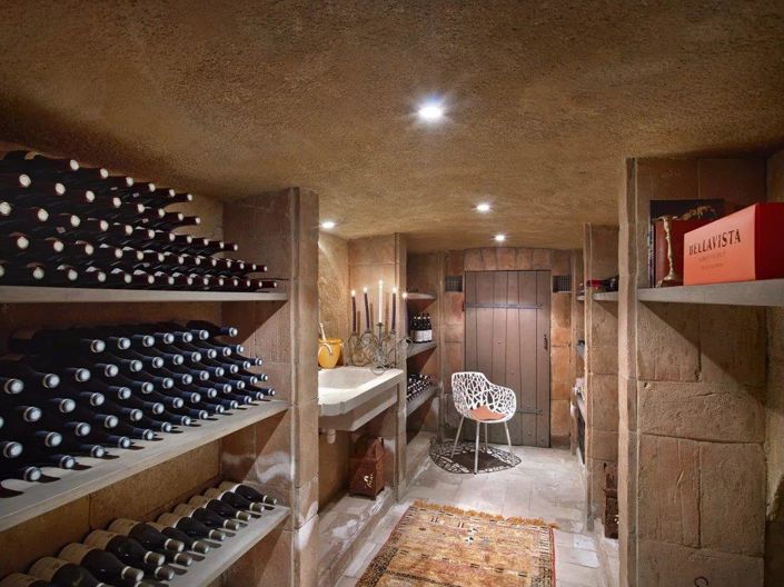 Image No.17-6 Bed House for sale