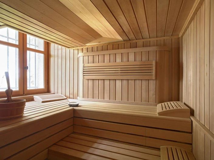 Image No.18-6 Bed House for sale