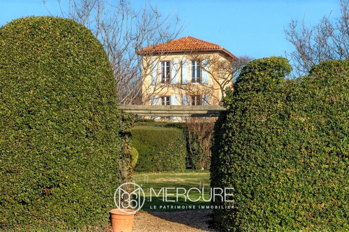 Image No.2-10 Bed House for sale