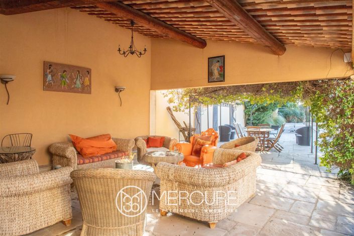 Image No.5-10 Bed House for sale