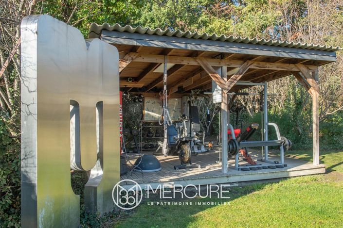 Image No.7-10 Bed House for sale