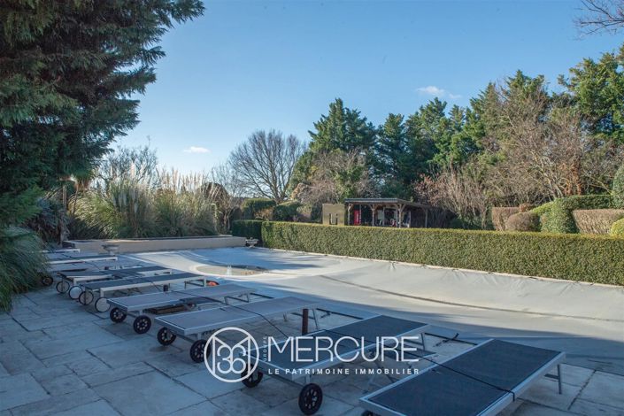 Image No.8-10 Bed House for sale