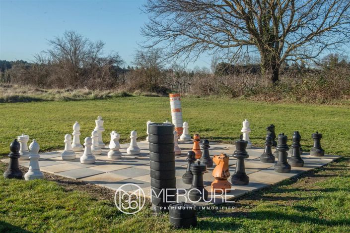 Image No.9-10 Bed House for sale