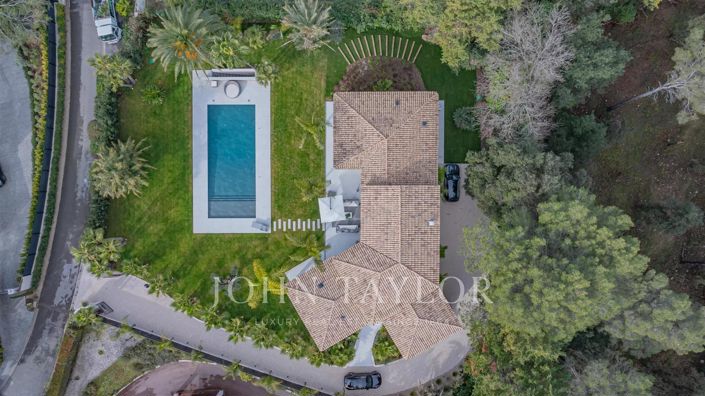 Image No.2-5 Bed House for sale