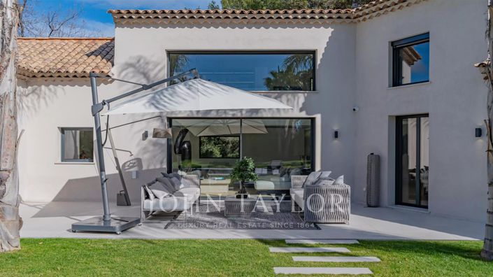 Image No.4-5 Bed House for sale