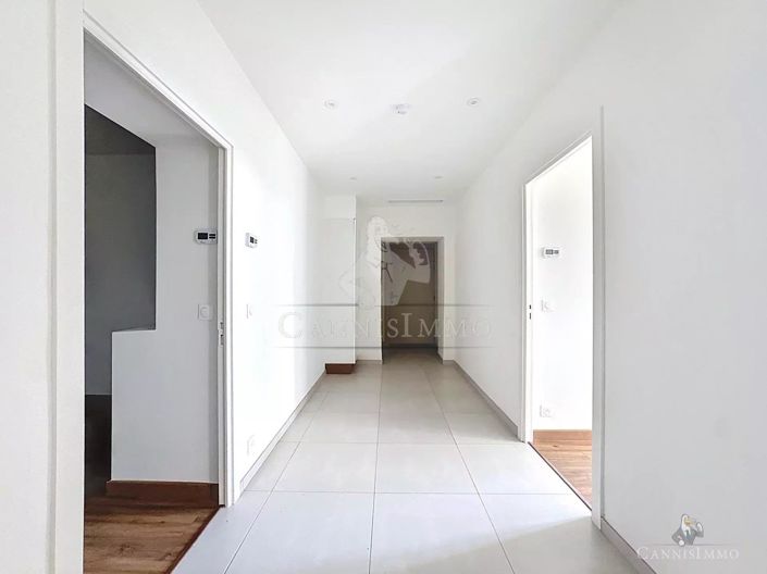 Image No.4-3 Bed Apartment for sale