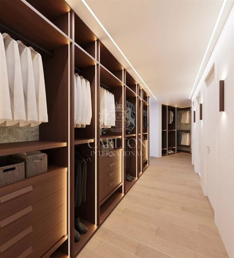 Image No.6-4 Bed House for sale