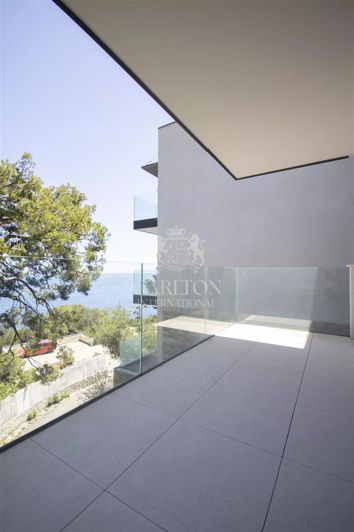 Image No.12-4 Bed House for sale