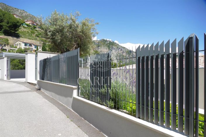 Image No.18-4 Bed House for sale