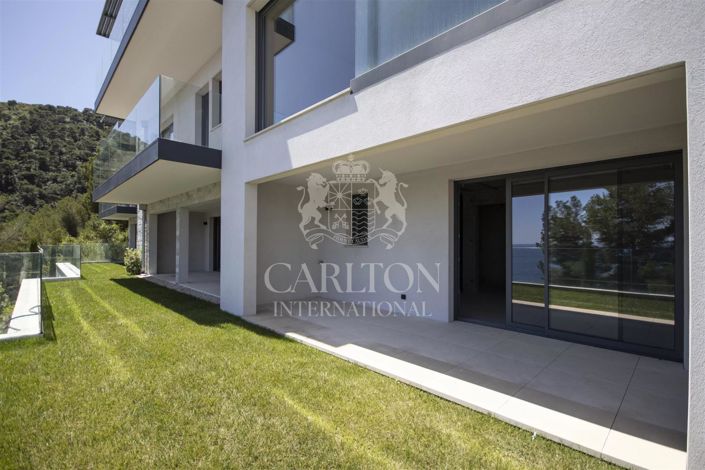 Image No.7-4 Bed House for sale