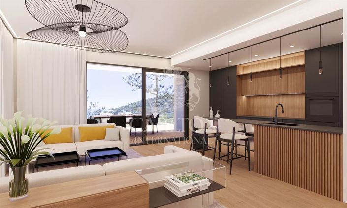 Image No.17-8 Bed House for sale