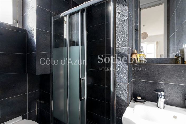 Image No.18-3 Bed Apartment for sale