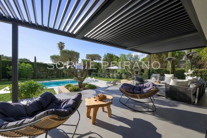 Image No.2-4 Bed House for sale