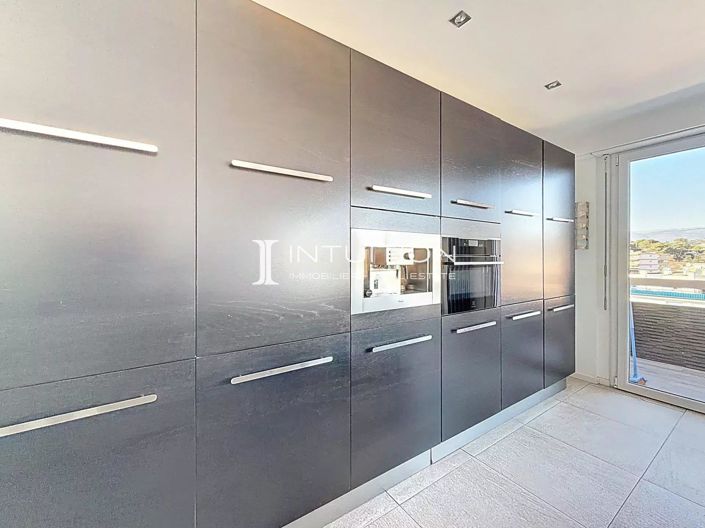 Image No.18-2 Bed Apartment for sale