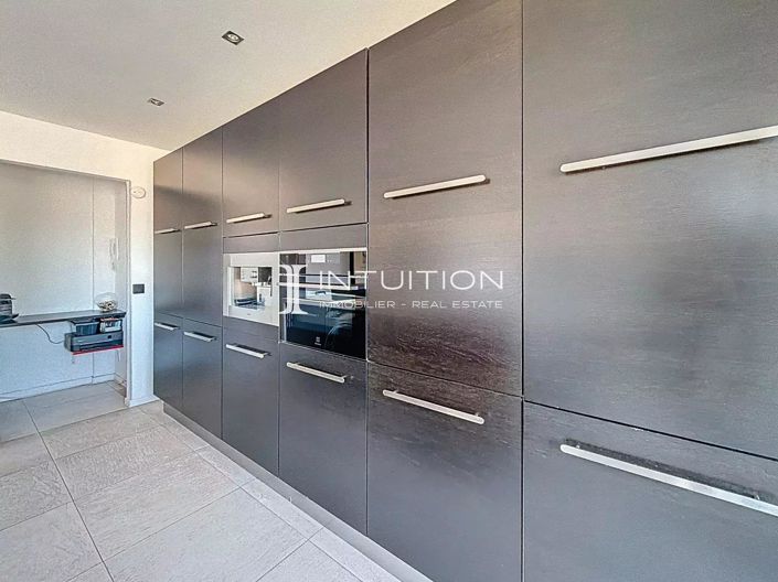 Image No.19-2 Bed Apartment for sale