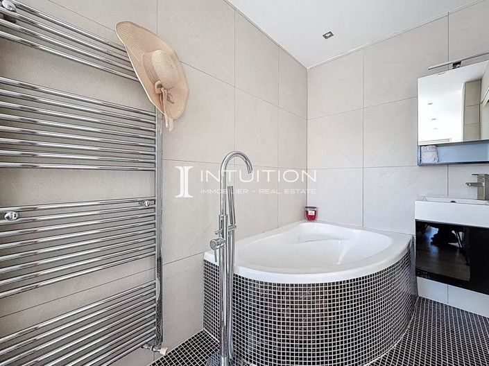 Image No.24-2 Bed Apartment for sale