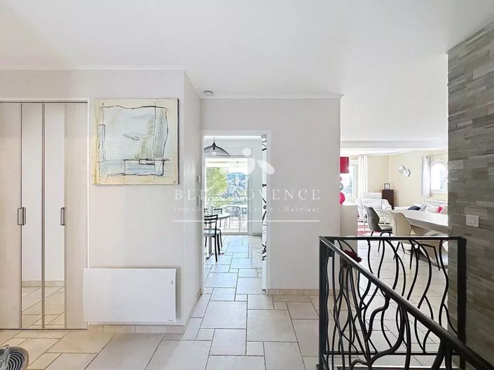 Image No.19-3 Bed House for sale
