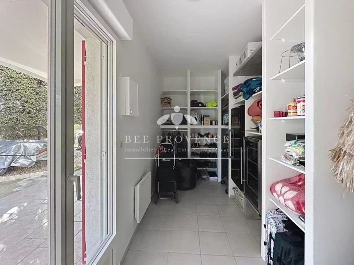 Image No.24-3 Bed House for sale